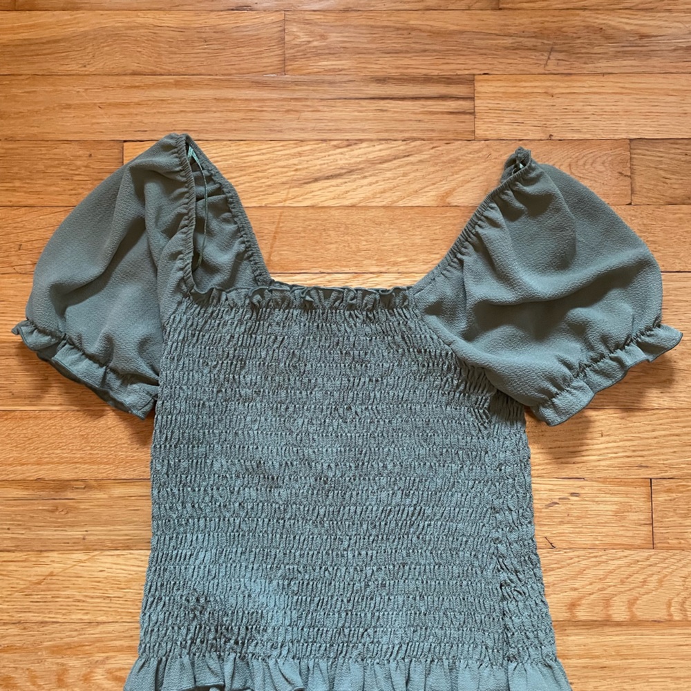 Women’s Ruffled Cropped Blouse